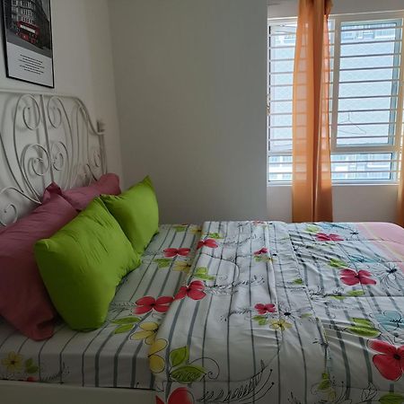 Cikta'Z Homestay Southville City Bangi Kampong Tangkas Екстер'єр фото